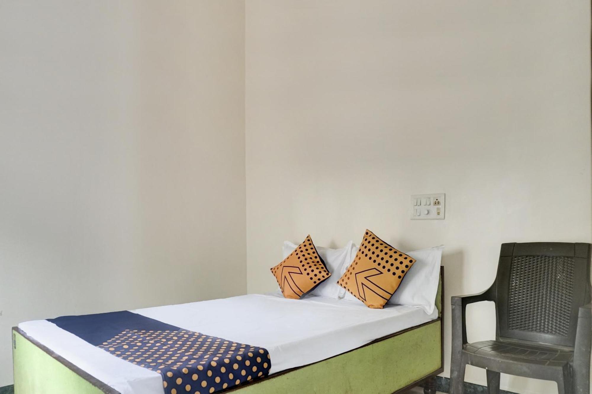 Spot On 74501 Hotel Supriya Garden Vagholi Exterior photo